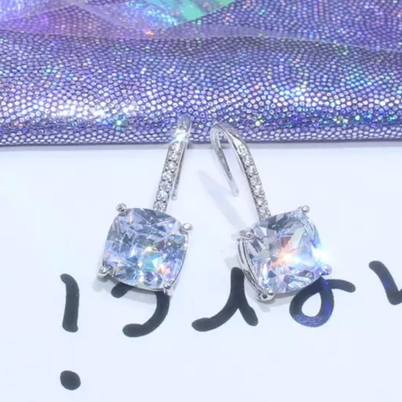 White gold plated square earrings - Picture 3 of 4